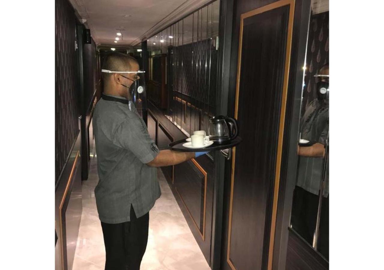 Gulf Hotel Mumbai Bagian luar foto