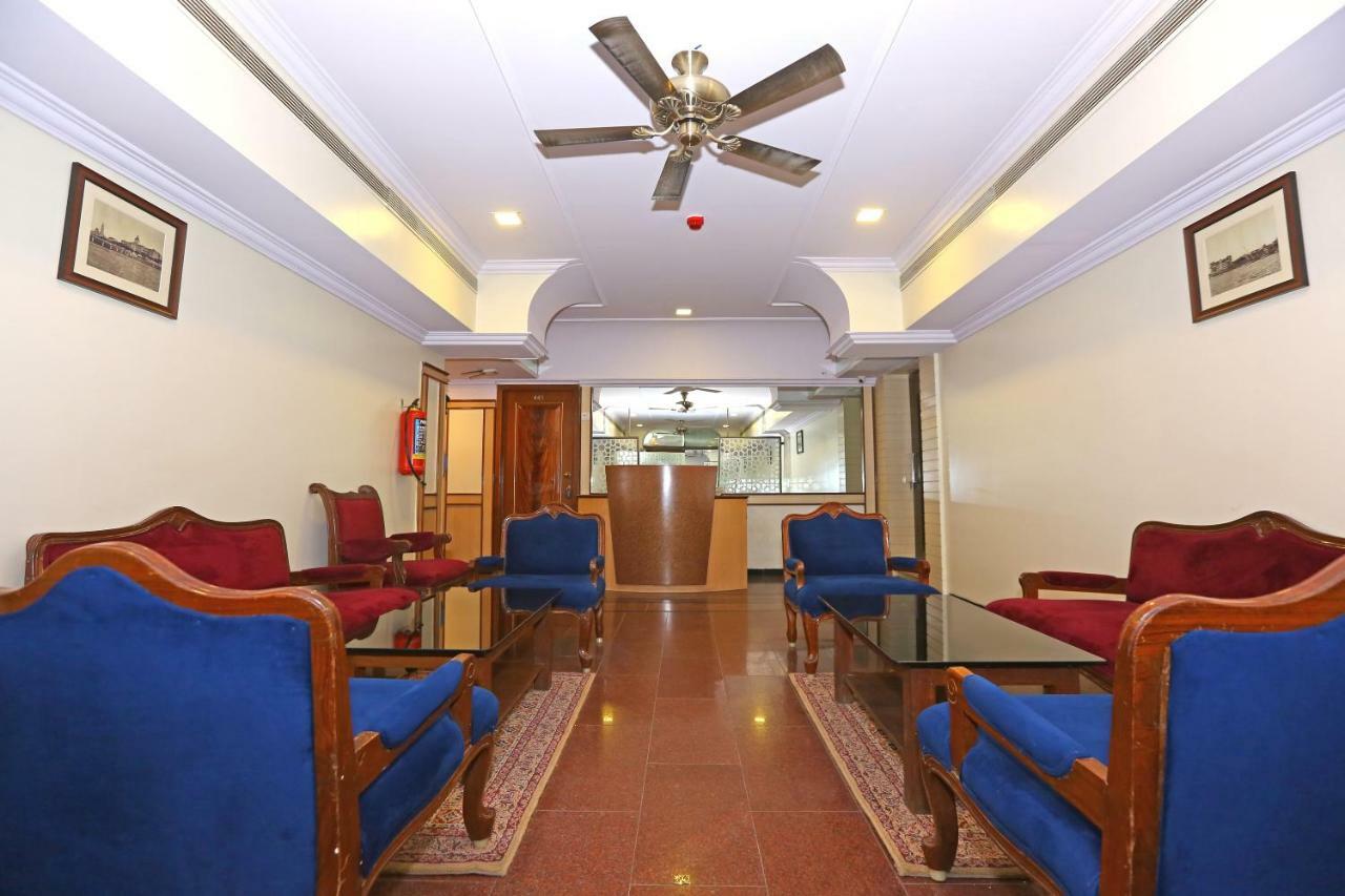 Gulf Hotel Mumbai Bagian luar foto