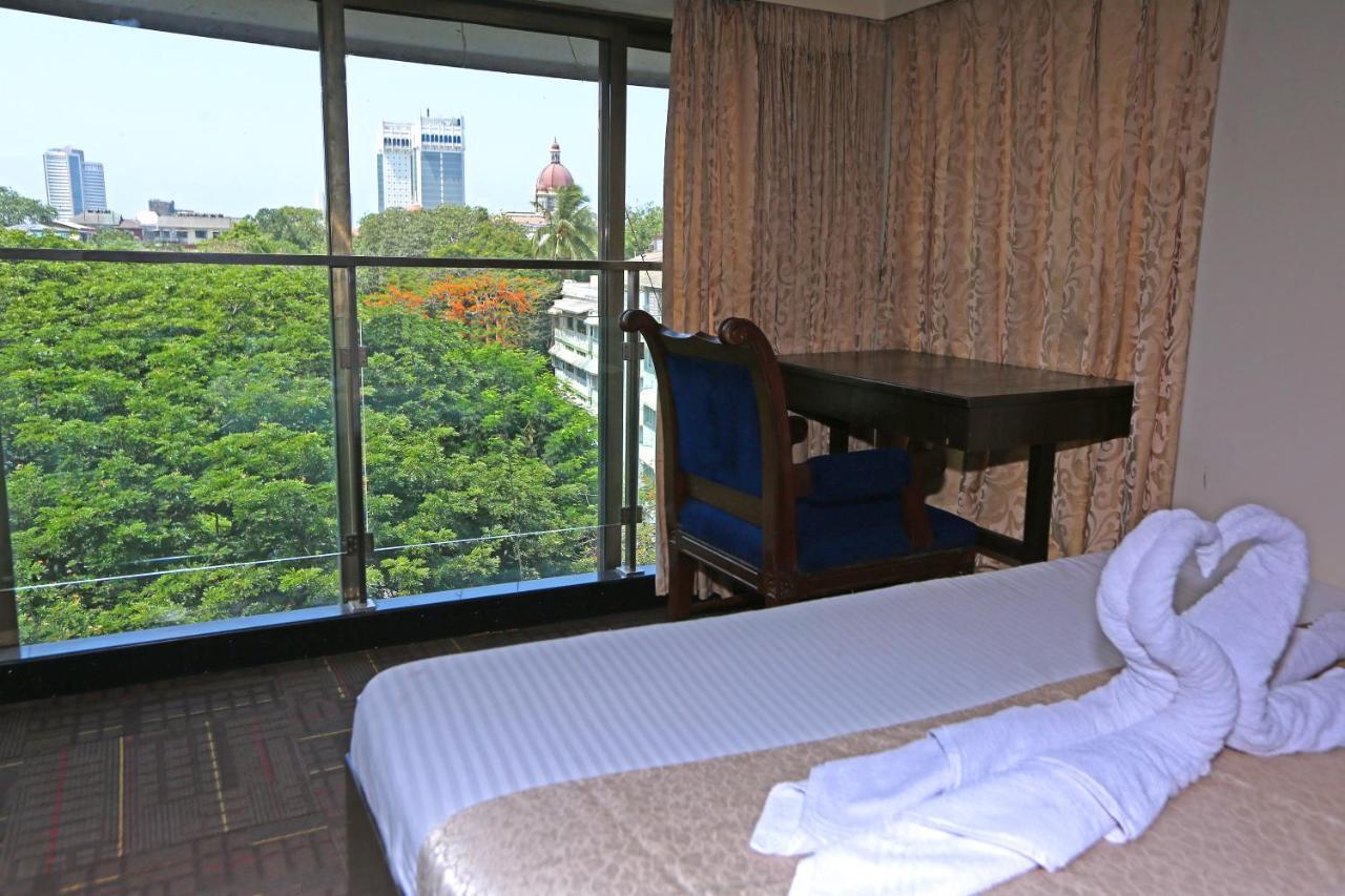 Gulf Hotel Mumbai Bagian luar foto